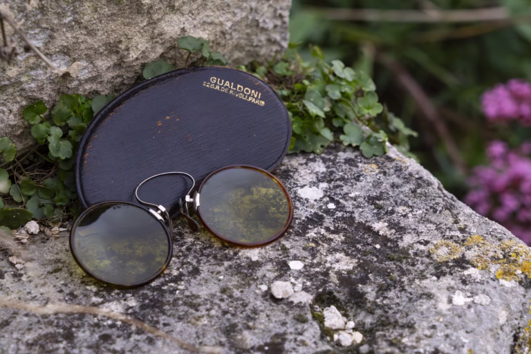 Lunettes anciennes Gualdoni de 1905 pince-nez avec étui d’origine Paris